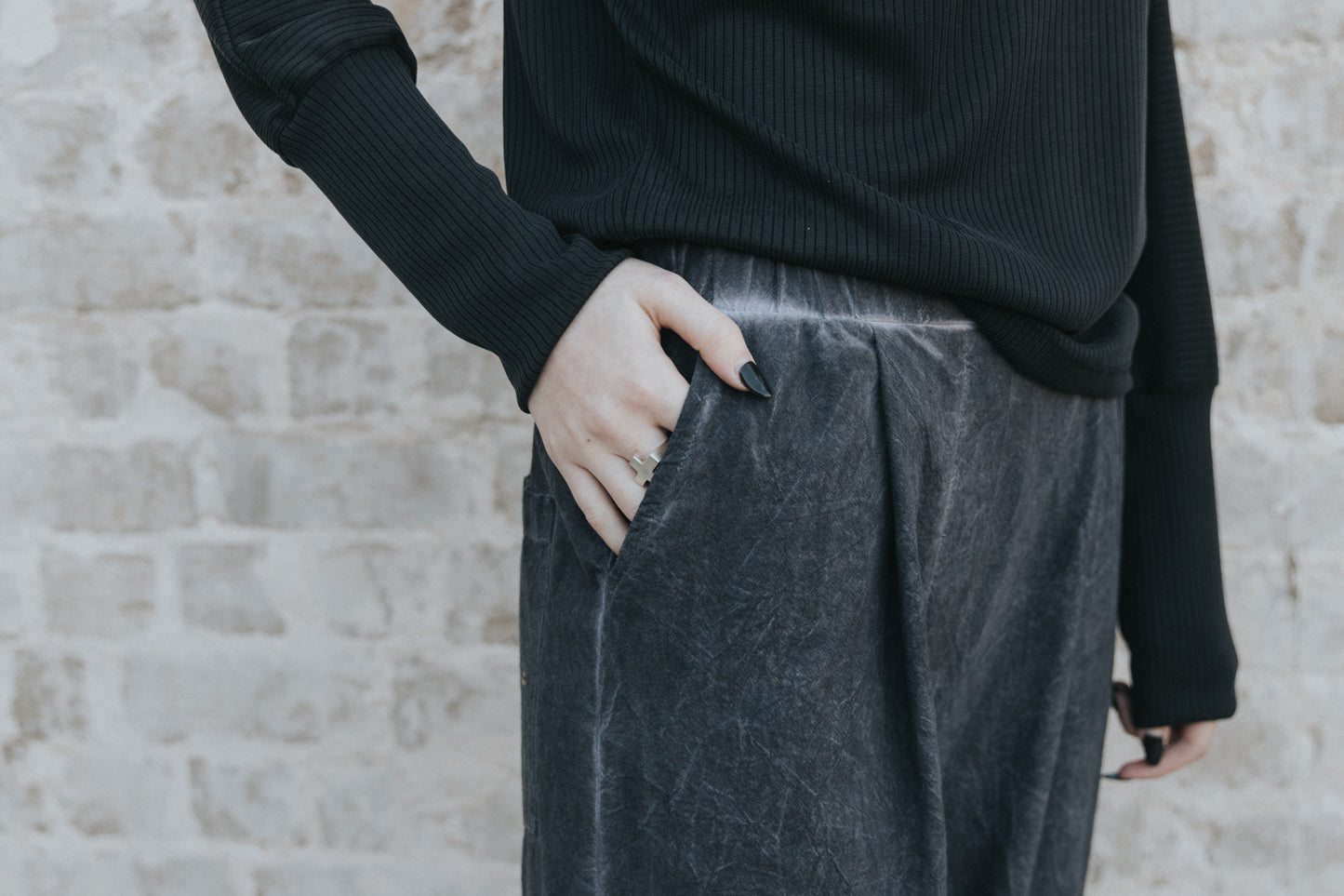 מכנסיי גולה אפור ווש