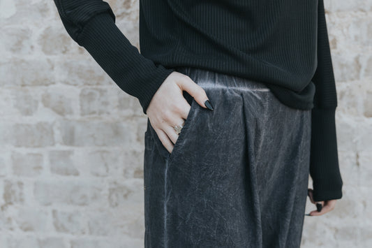 מכנסיי גולה אפור ווש