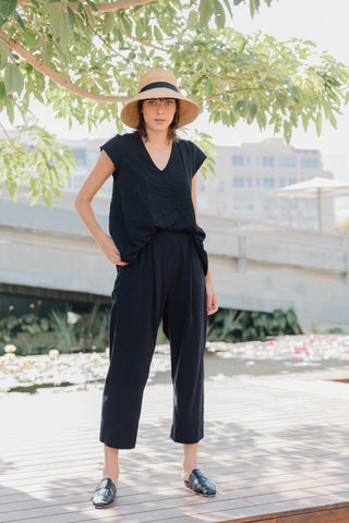 Gula Wide Fit Trousers - Black